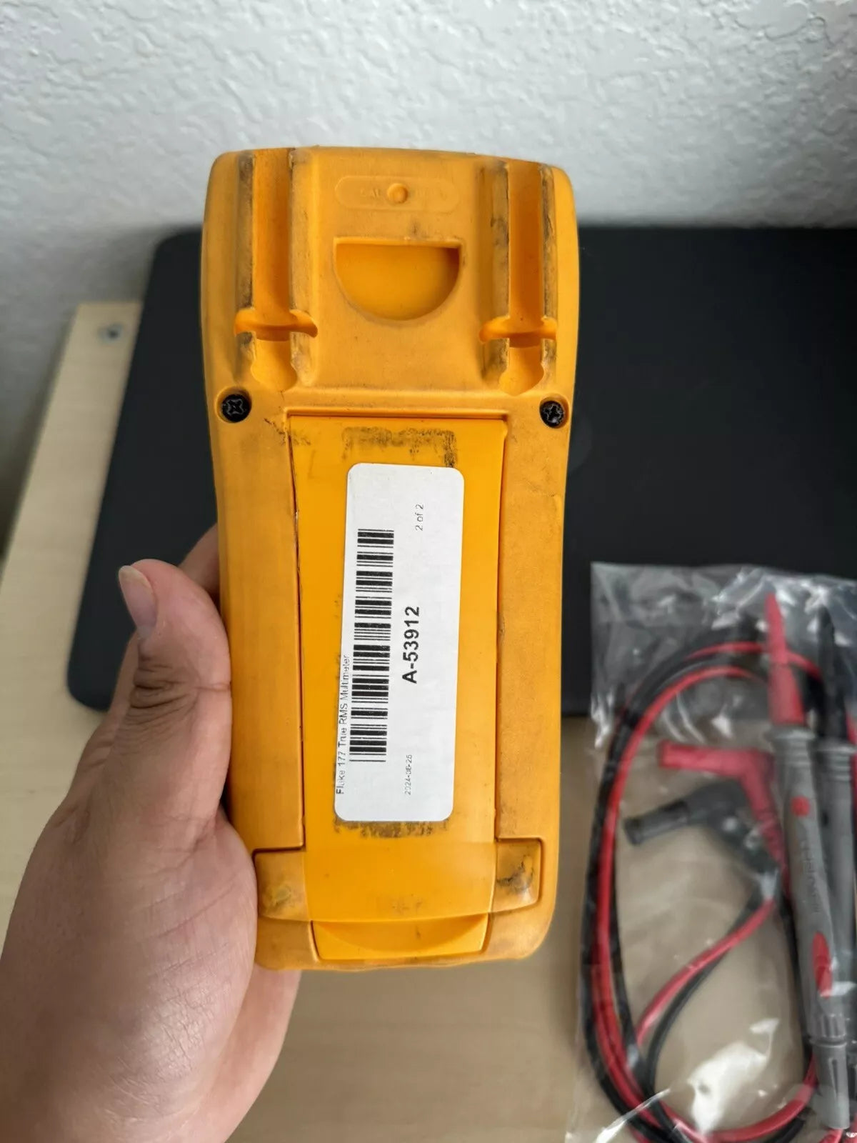 FLUKE 177 True RMS Multimeter with Lead Set - Tested