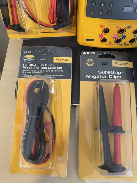 Fluke 753 Multifunction Documenting Process Calibrator with All New Accessories