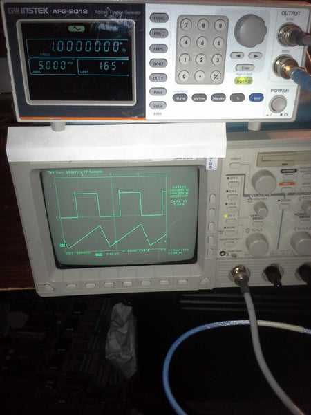 12 MHz Arbitrary Function Generator