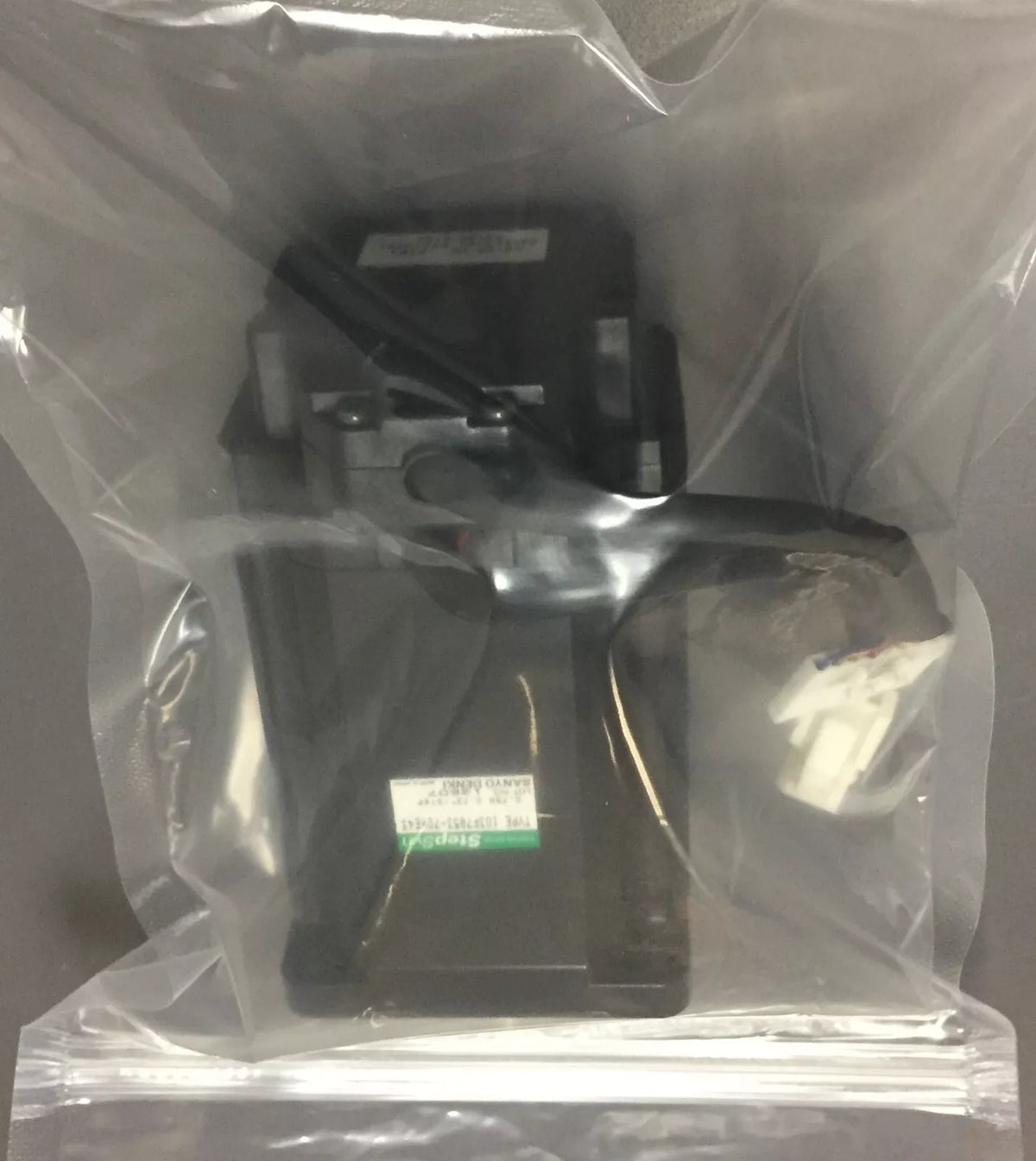 Sanyo Denki Type 103F7853-70XE43 StepSyn Stepping Motor