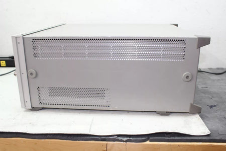 HP 70340A Signal Generator and HP 7000A Display 1-20 GHz with Cert Option 1