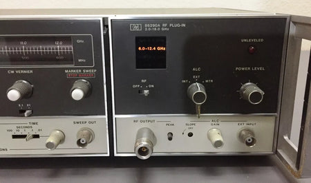 HP 8620C Sweep Oscillator Generator with HP 86290A RF Plug-In