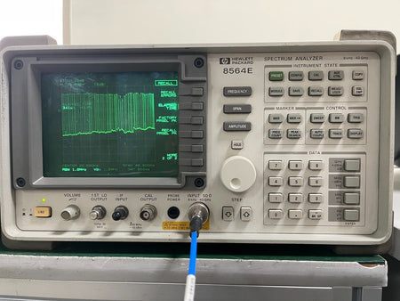 HP Agilent 8564E 9KHz - 40GHz Spectrum Analyzer w/ 85620A module_0976