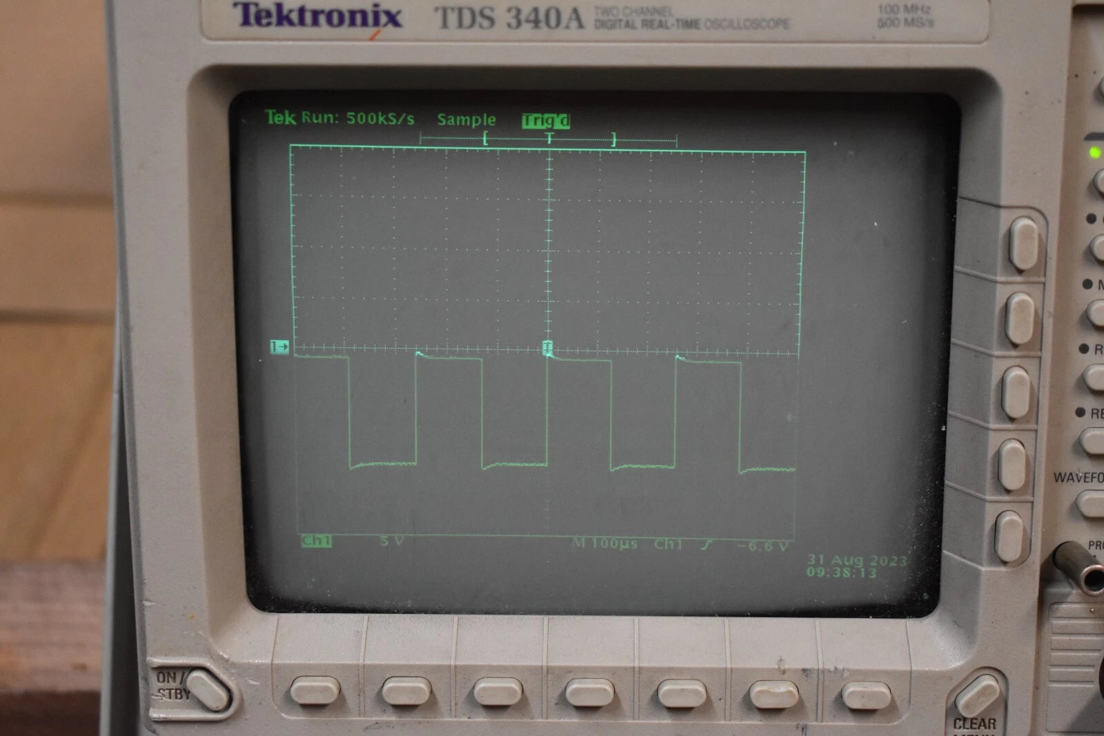 Anainstr Compact Digital Multimeter with Auto-Ranging Function