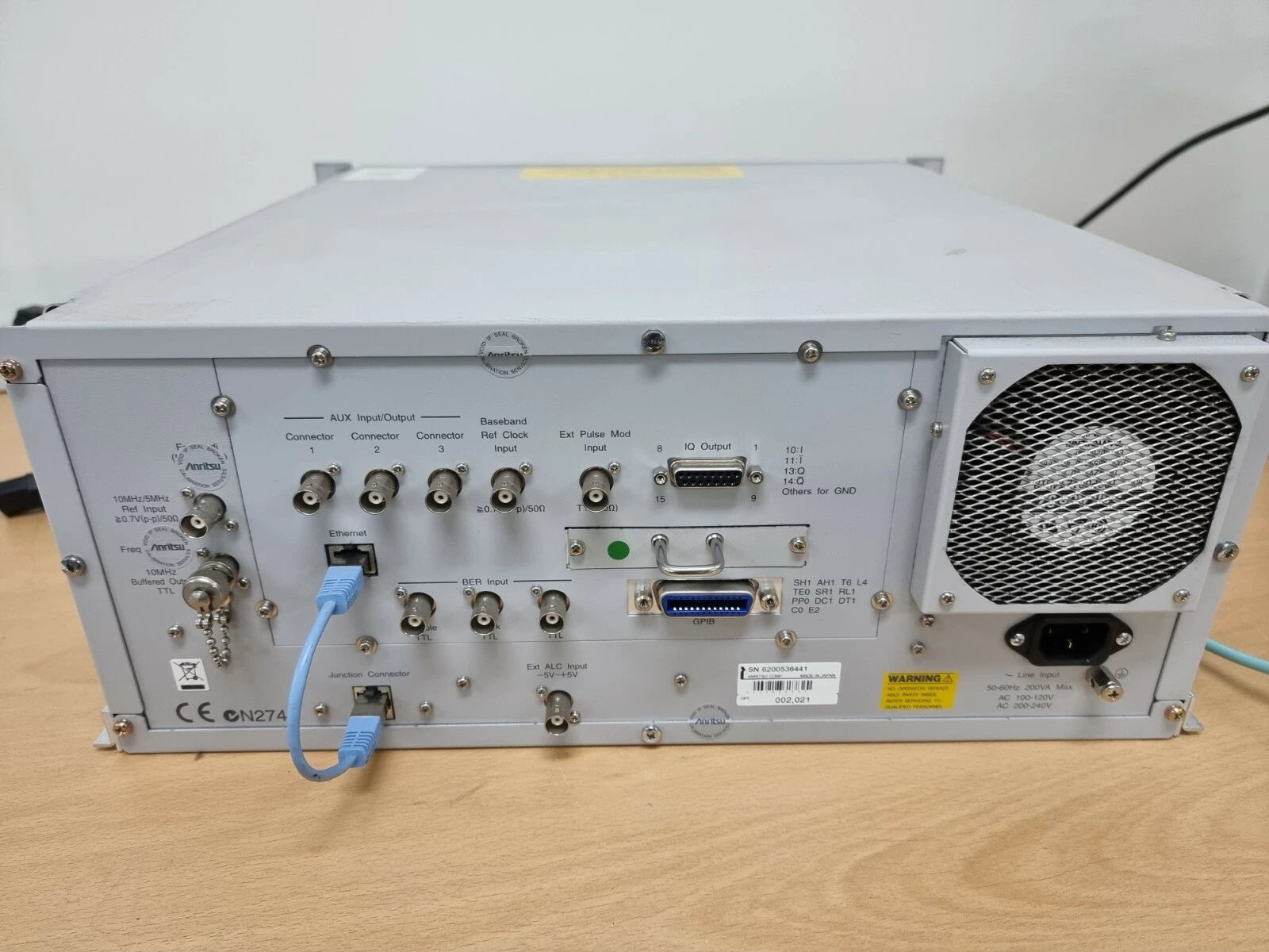 Anritsu MG3700A Vector Signal Generator 250kHz - 3GHz Opt. 02 21_As-is