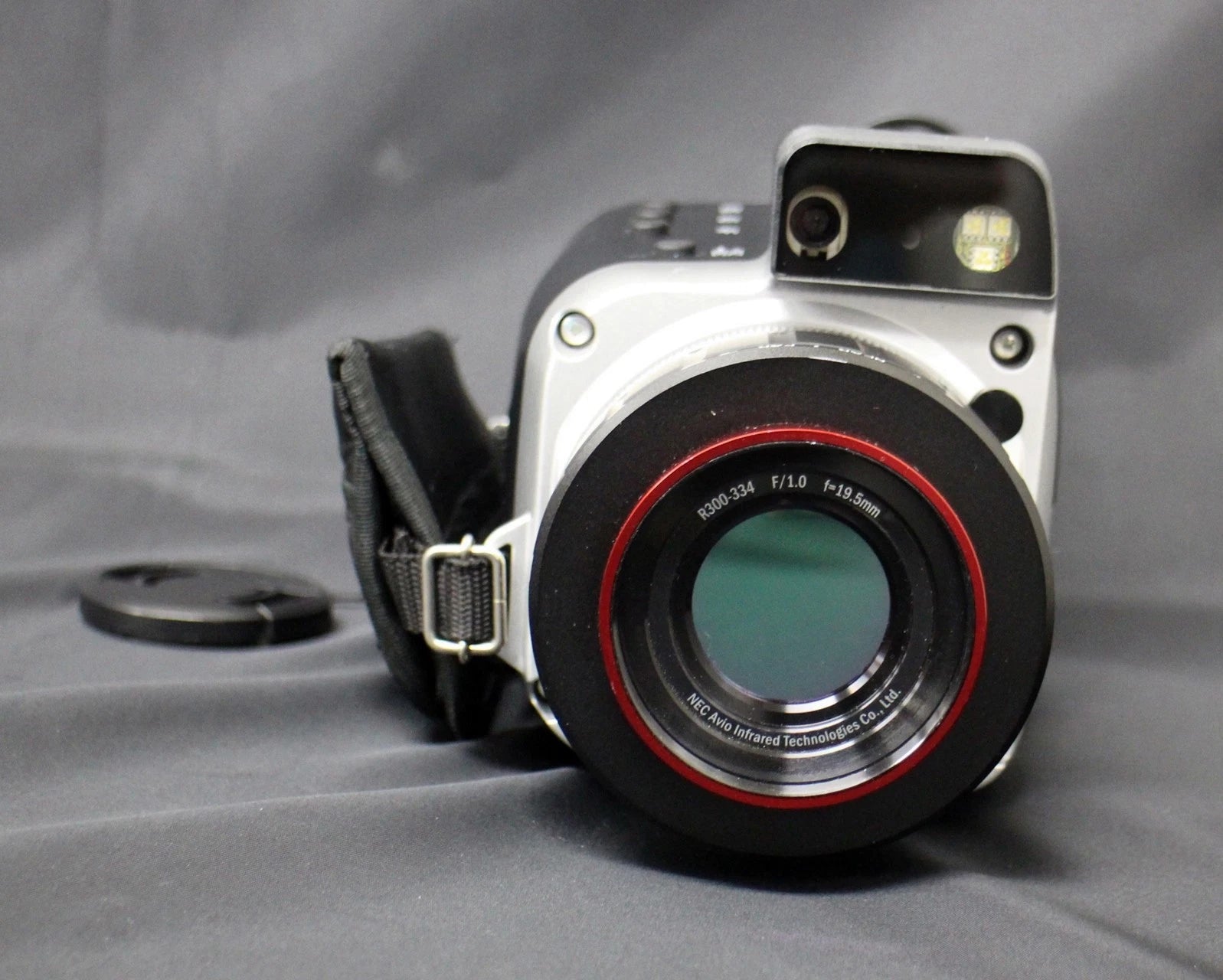 NEC Avio R300 Infrarek Thermo Graphy Camera