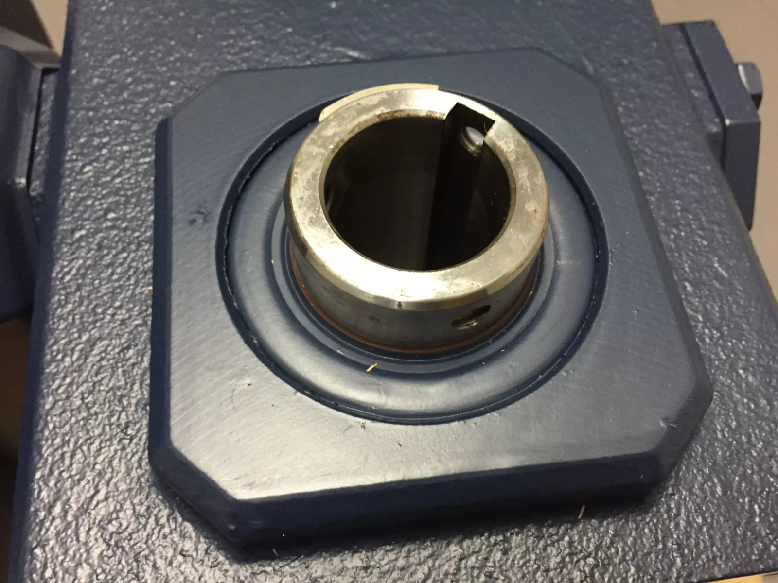 Grove Gear Ironman GR-FHMQ-818-60-HL-56-16 FTG Right Angle Reducer Ratio 60:1