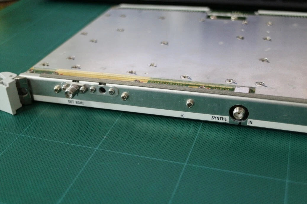 ADVANTEST R3860A BEK-030356 300KHz-8GHz SG OUTPUT board