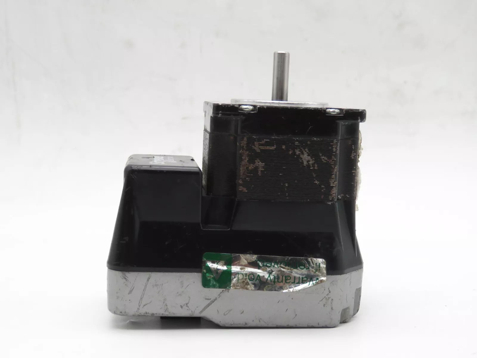 Schneider Electric LMDCP571 Stepper Motor Nema 23, Standard Torque
