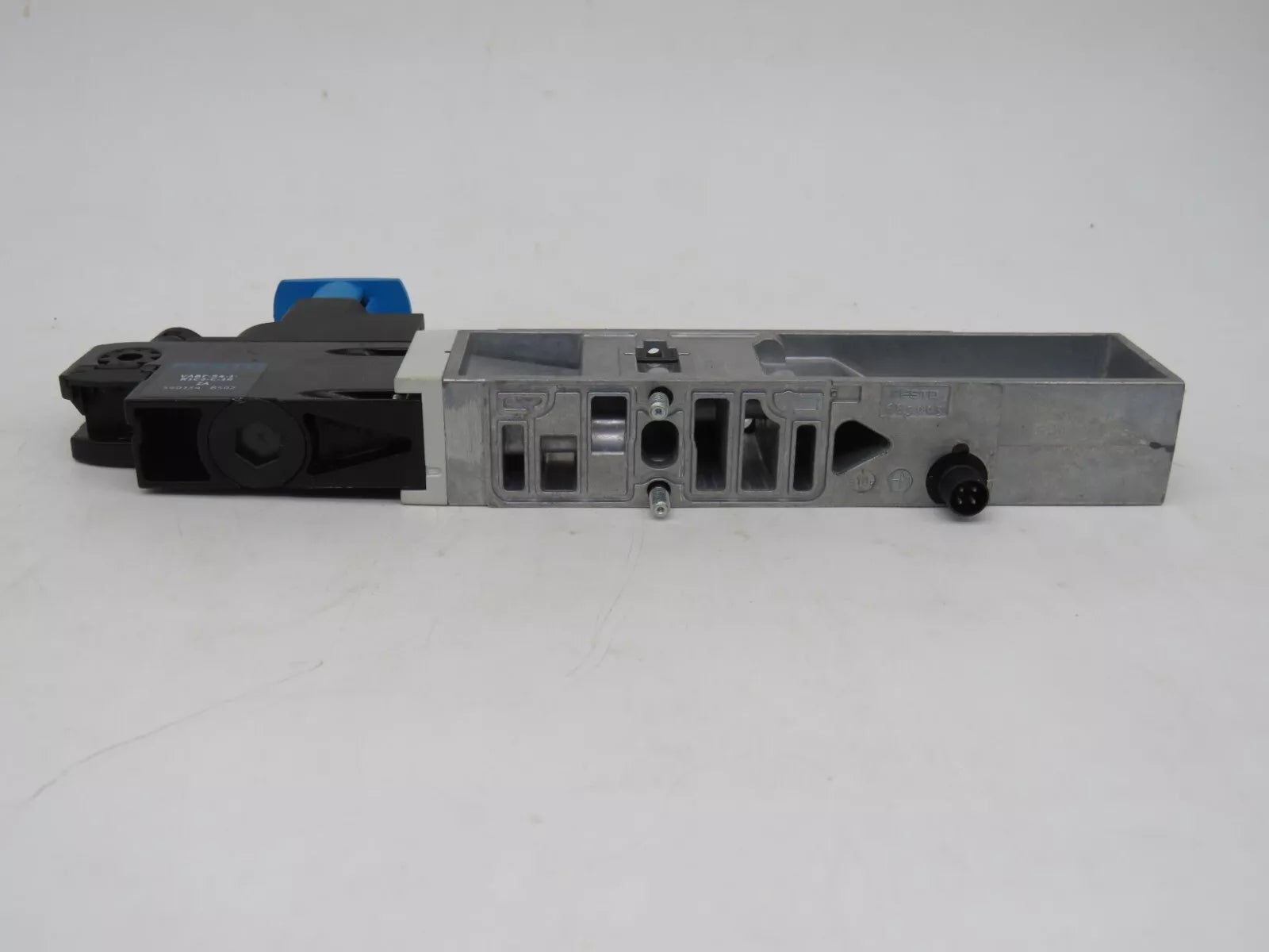 Festo VABF-S4-1-R1C2-C-10 Solenoid Valve Regulator Plate Width 26 mm