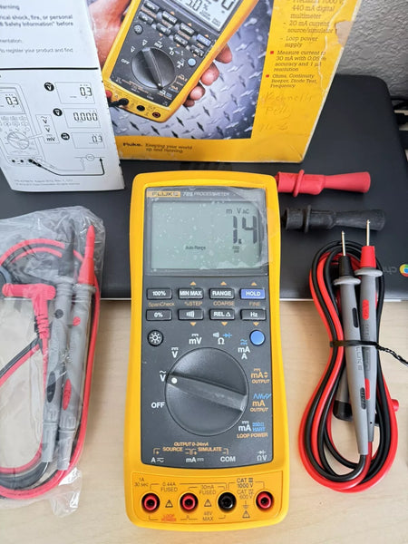 Fluke 789 Process Meter with Leads & Clips