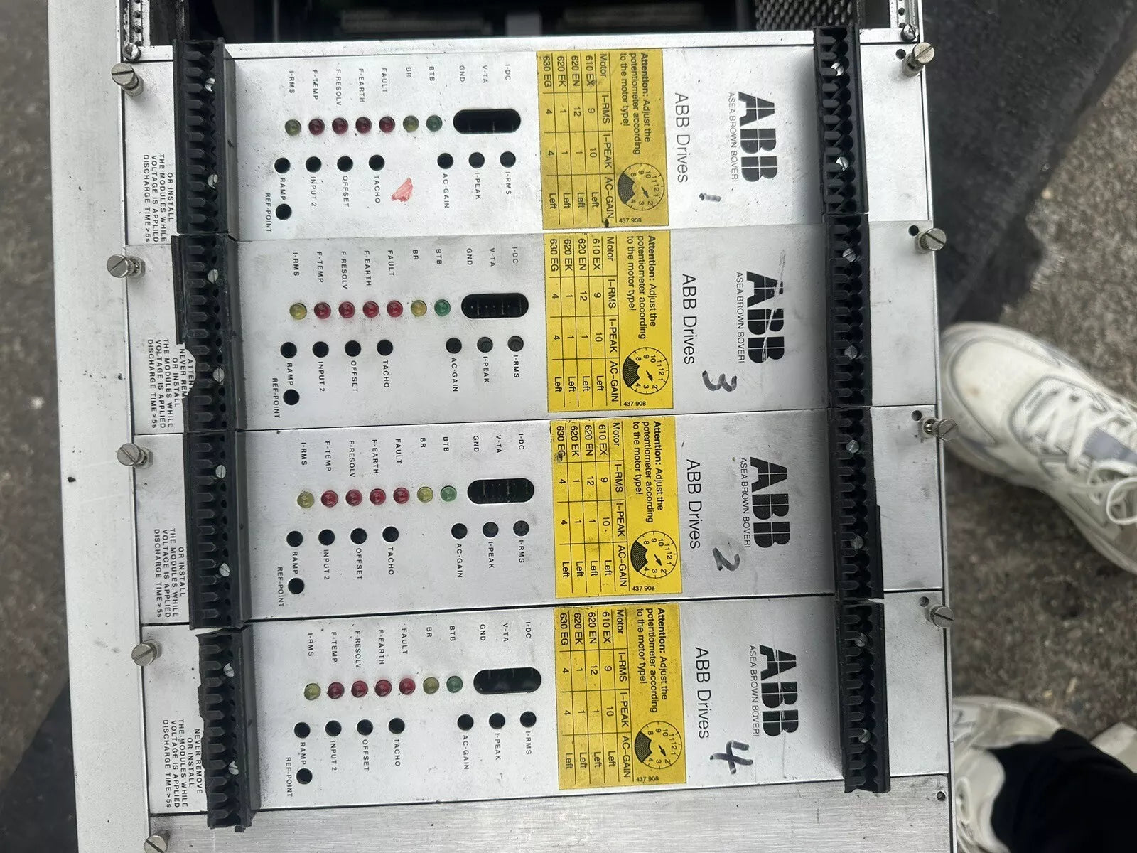 ABB DKR-E 2202 Digital Coupling Unit for Reliable Signal Transmission