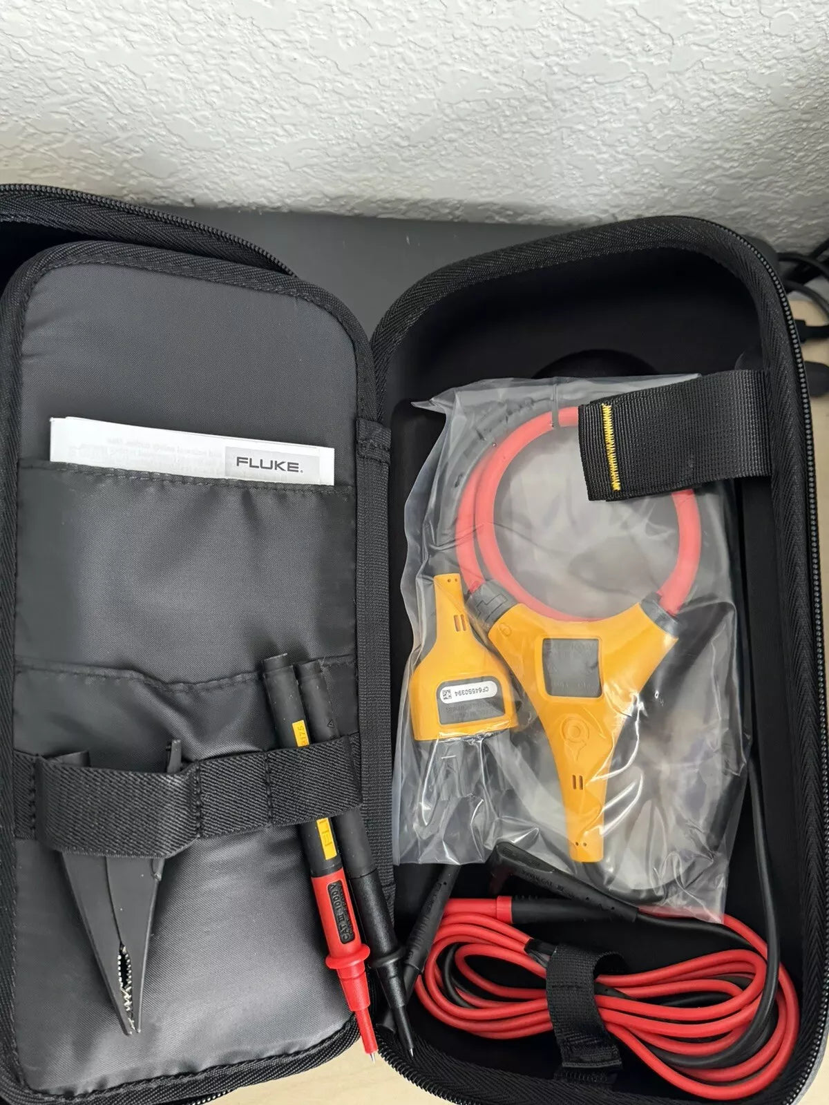 Fluke 378 FC Non-Contact Voltage Clamp Meter with Field Sense & iFlex