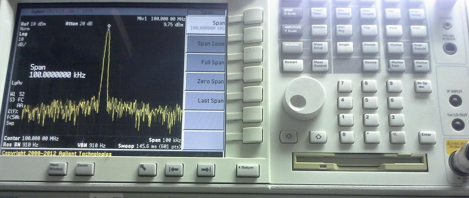 E4443A Spectrum Analyzer