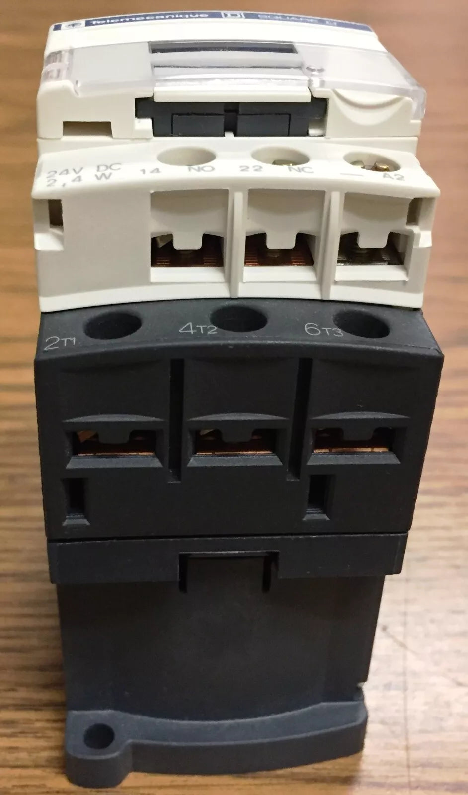Schneider Telemecanique LC1D18BL Contactor - 3P 32A 460V DIN Rail