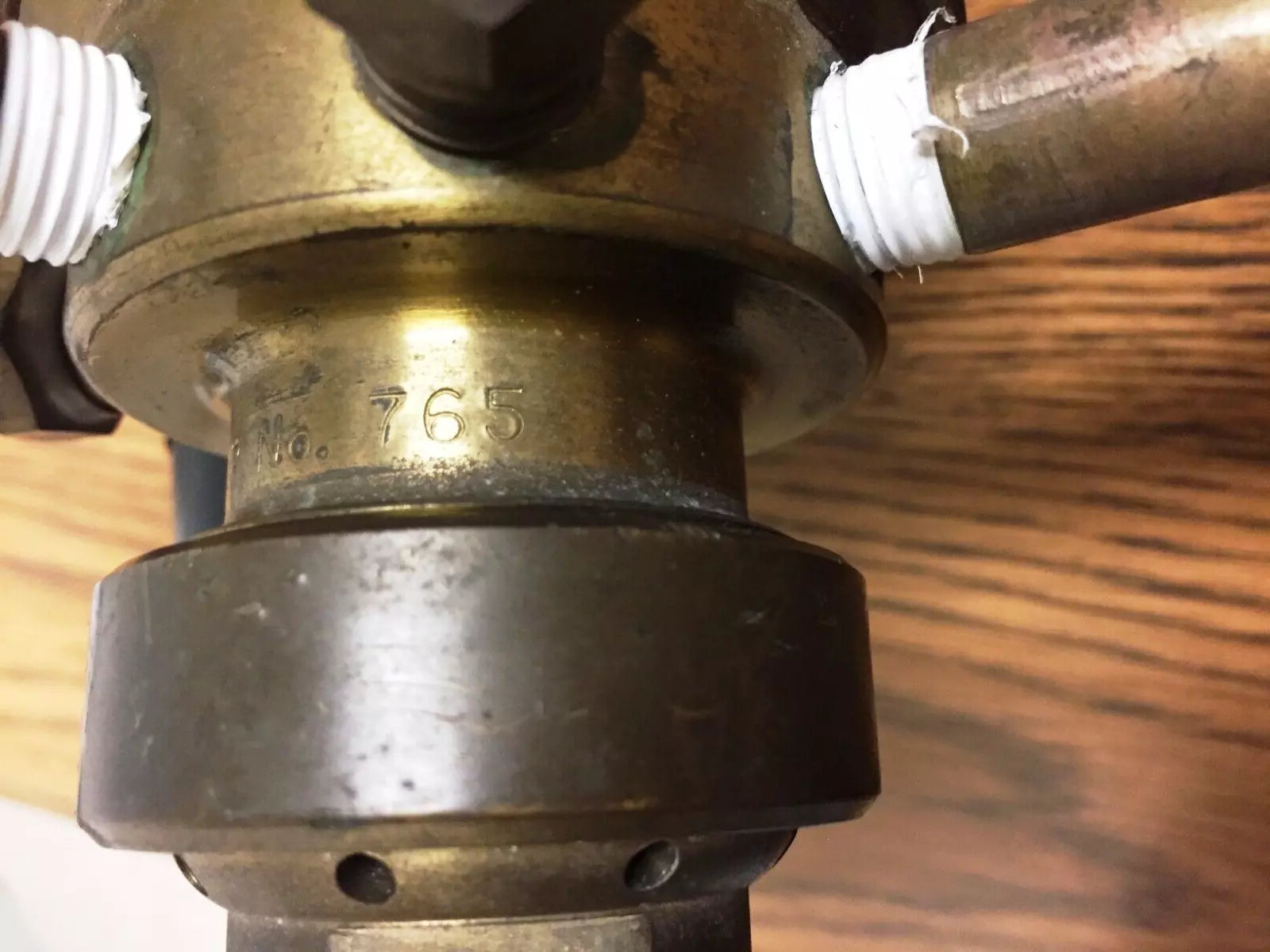National Welding Equipment P/N 765 Hydrogen Gas Regulator with 1 Gauge