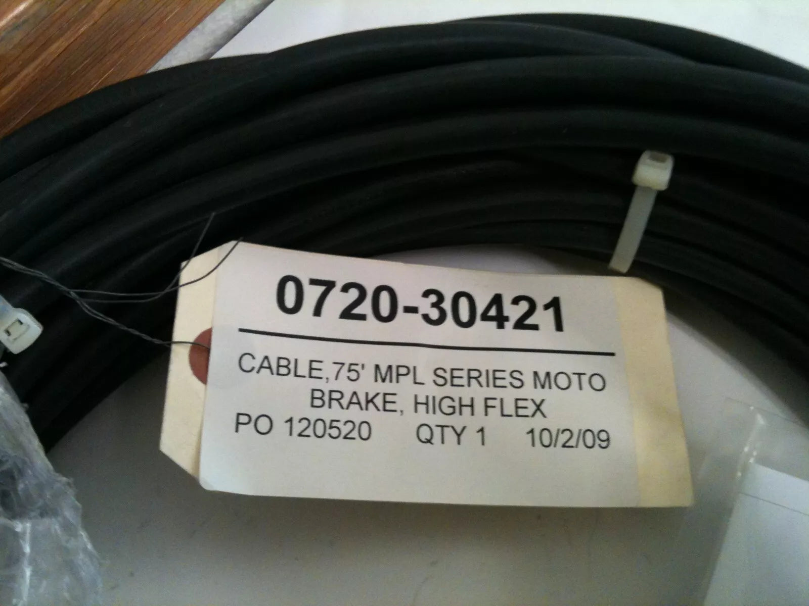 Flexible Cable FC-UXFBMP-18S-E075, 75 FT for MPL Series Motor