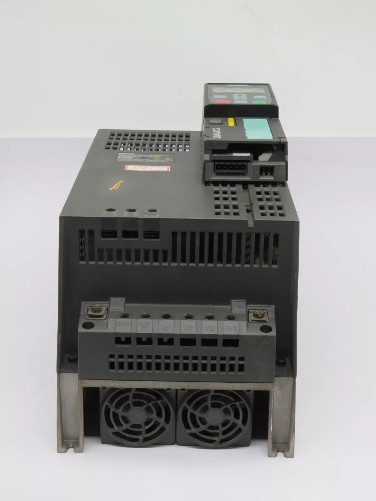 Siemens 6SL3224-0BE25-5UA0 Power Module 240 380-480 VAC 21.9 AMP 50/60 HZ