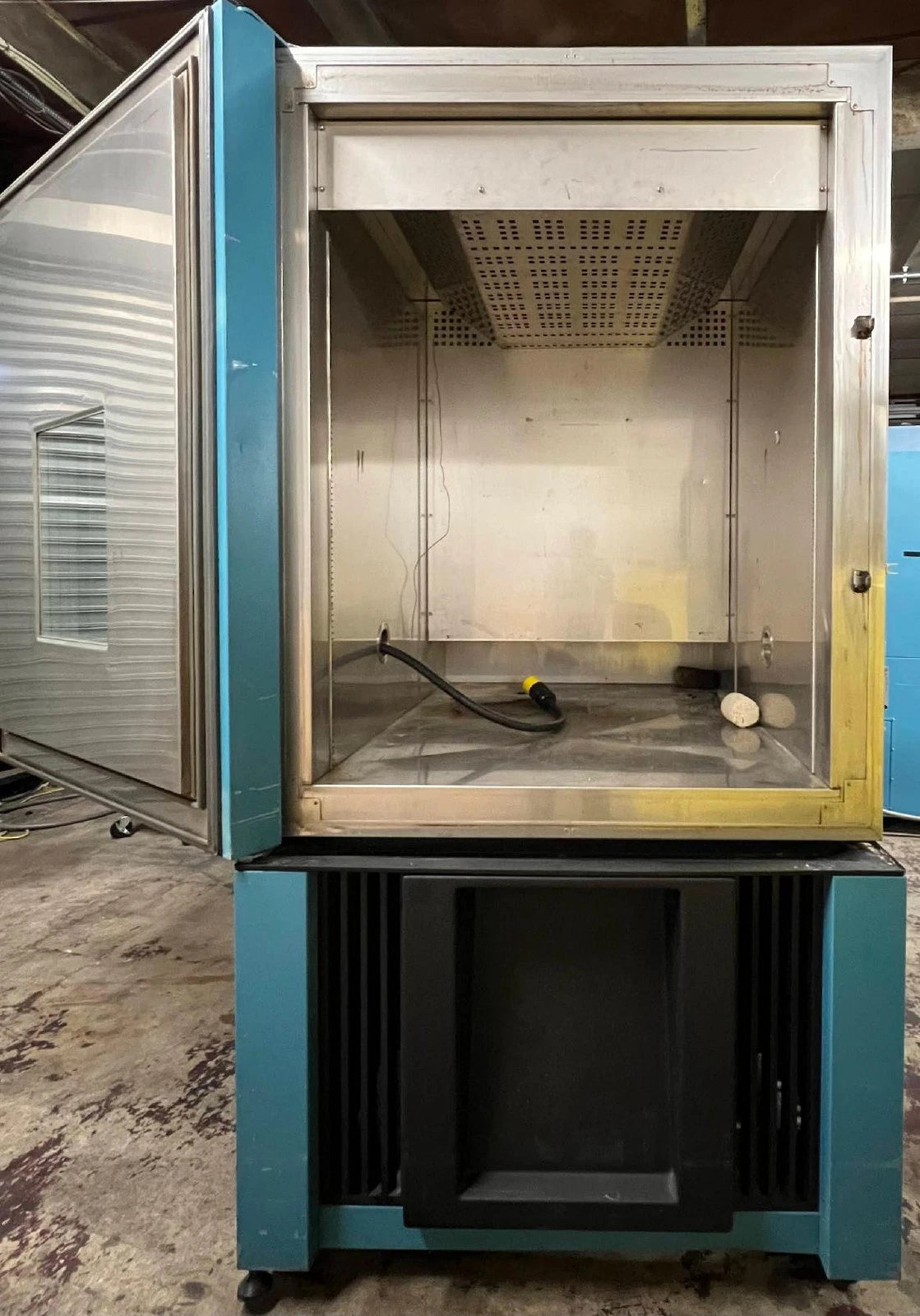 Thermotron SE-1200-5-5 Environmental Test Chamber -70C to 180C SN 29870