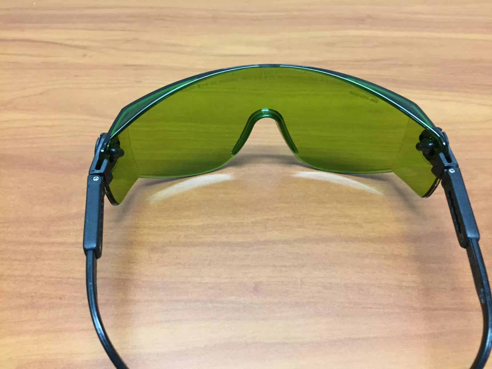 Kentek KWR-YAGSAFE Laser Safety Glass for Eye Protection