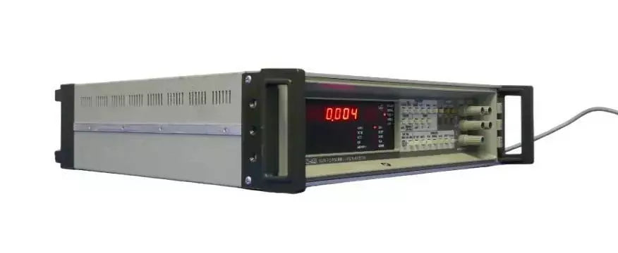 FLUKE 8506A Thermal RMS Digital Multimeter