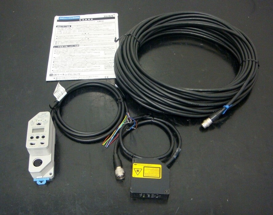 Laser Displacement Sensor by SUNIX