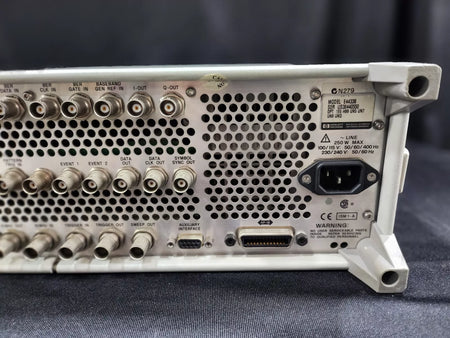 HP E4433B Signal Generator 250kHz-4GHz 1E5 UN5 UN7 UN8