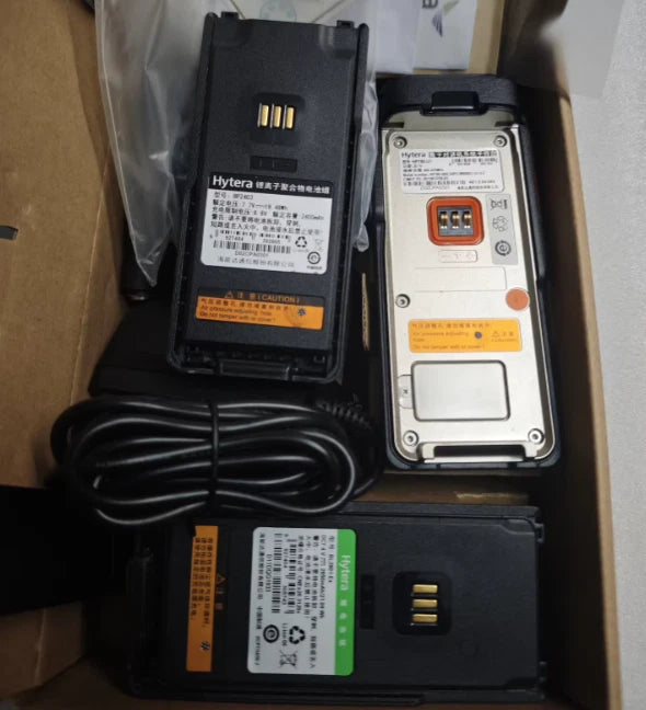 1pcs Digital DMR walkie-talkie HP780, dual-band 350-470, manual frequency