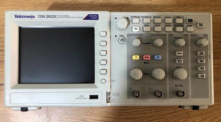 1pcs Tektronix TDS2022C 2 Channel Digital Storage Oscilloscope