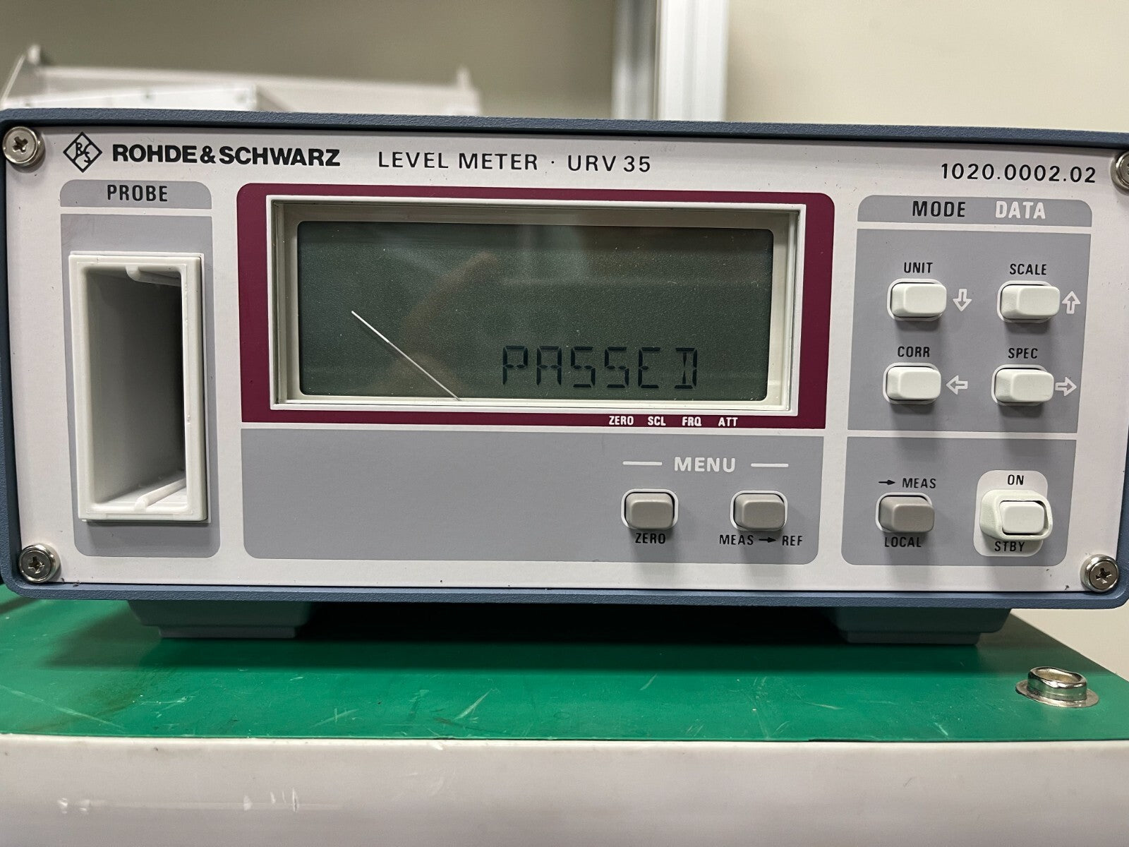 Rohde & Schwarz URV35 Level meter , 220~240 ACV - XG eqpt