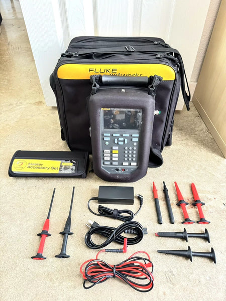 FLUKE 729 FC 300 PSI Automatic Pressure Calibrator with Accessories