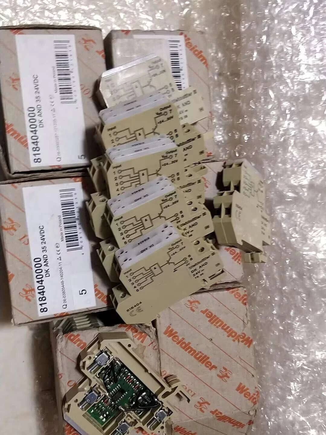 DK and 24V 818404, 8184040000 Products