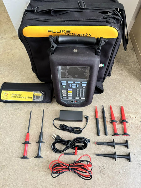 FLUKE 729 FC 300 PSI Automatic Pressure Calibrator with Accessories