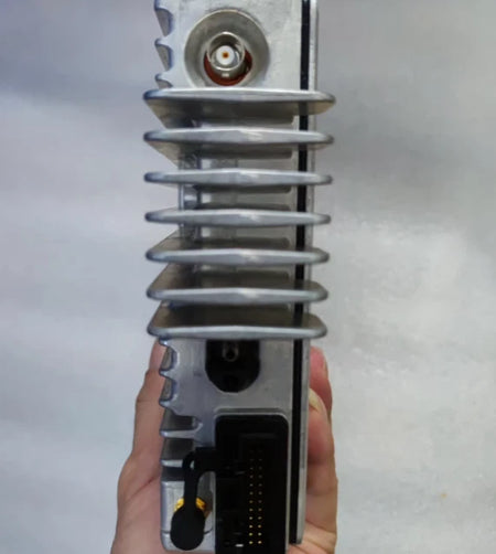 MOTOROLA XiR M8268 PDT Digital Walkie-Talkie Vehicle Cluster Station