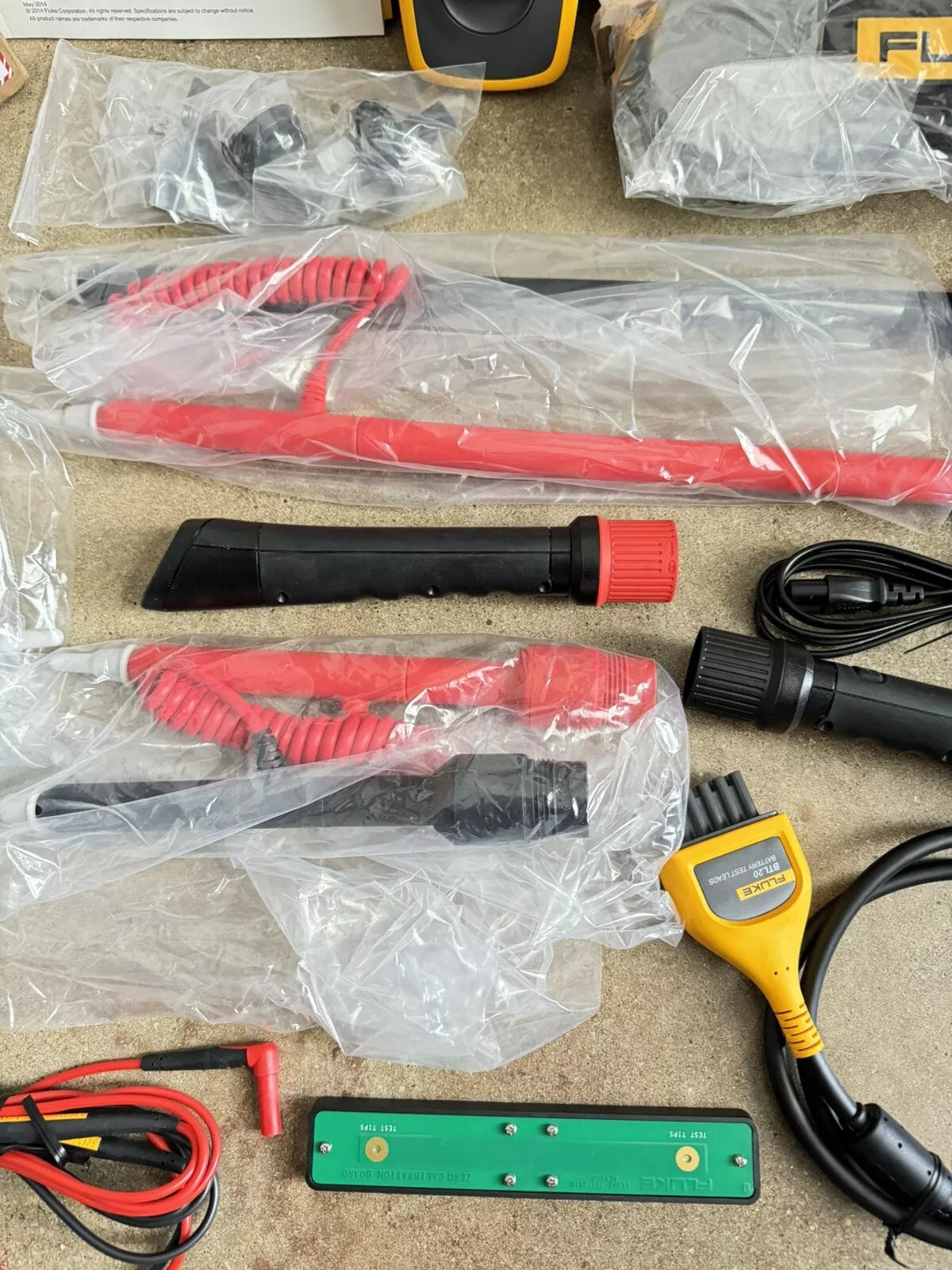 FLUKE BT520 Battery Analyzer Kit - New Sealed