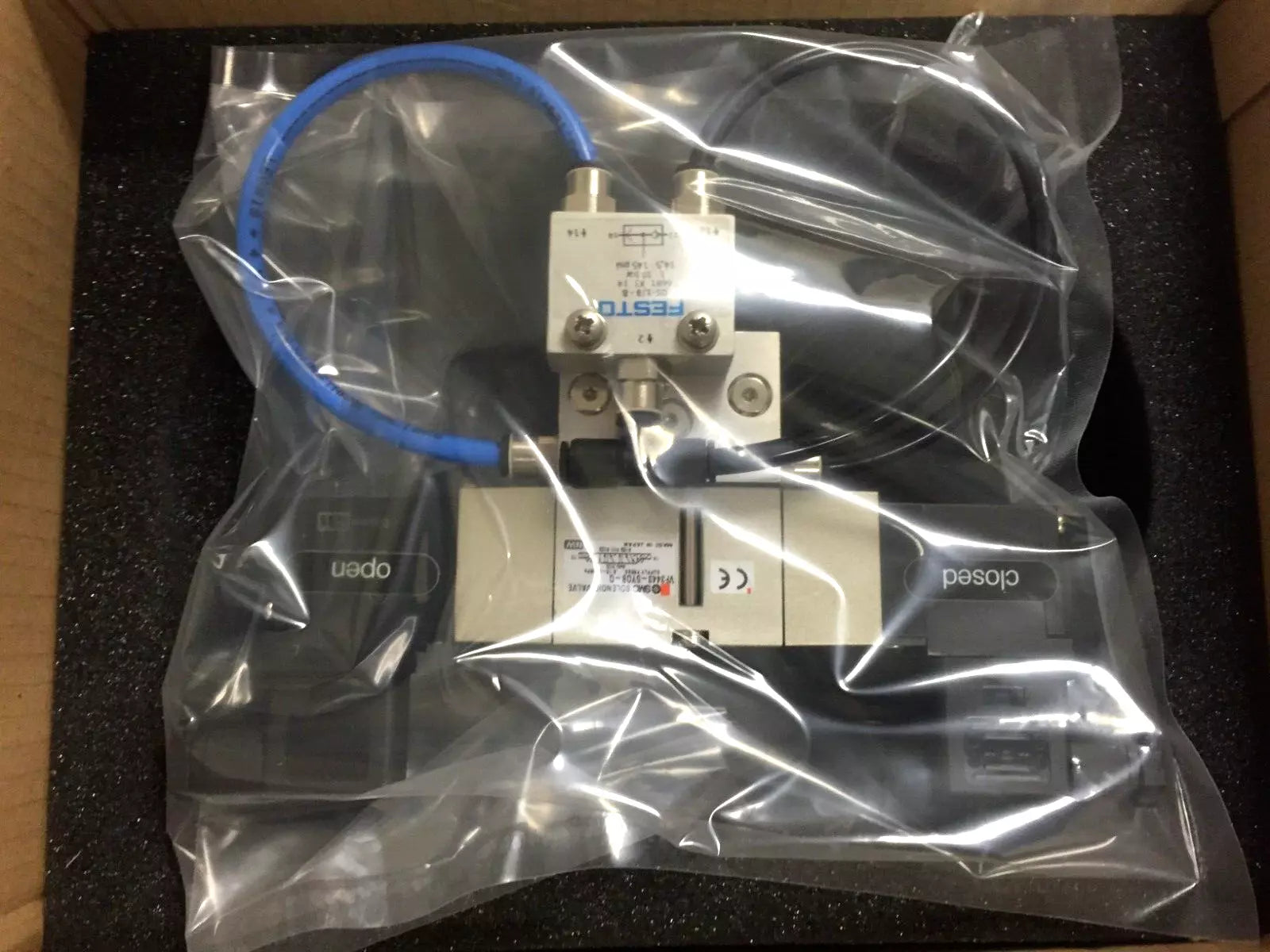 VAT 301825 Kit Solenoid: 5/2 Way Impulse
