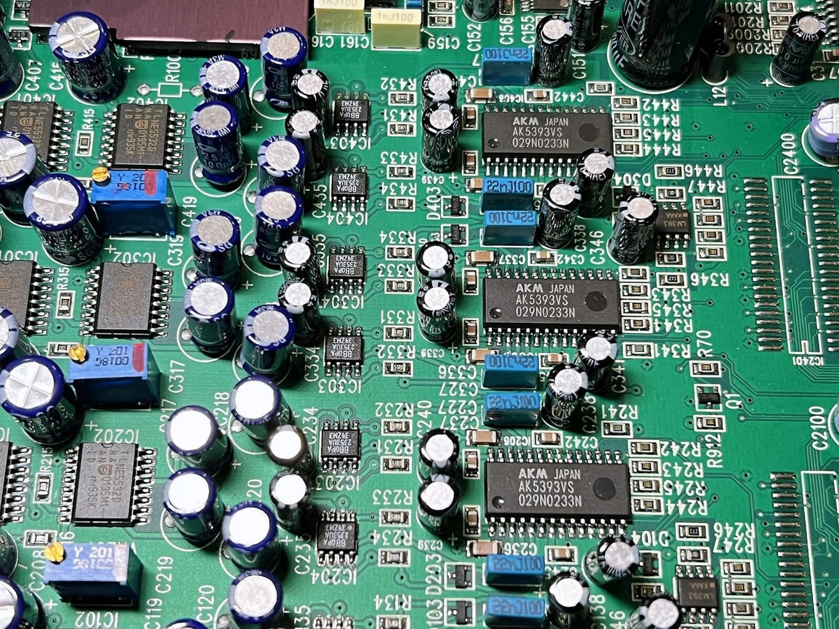 KT DN9848 4 Input / 8 Output Loudspeaker Management System