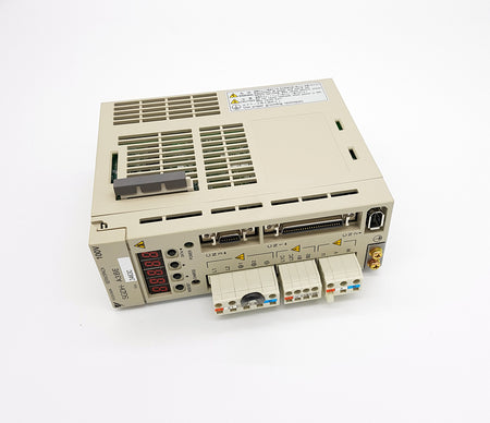 Yaskawa SERVOPACK SGDH-A3BE 3PH 115V