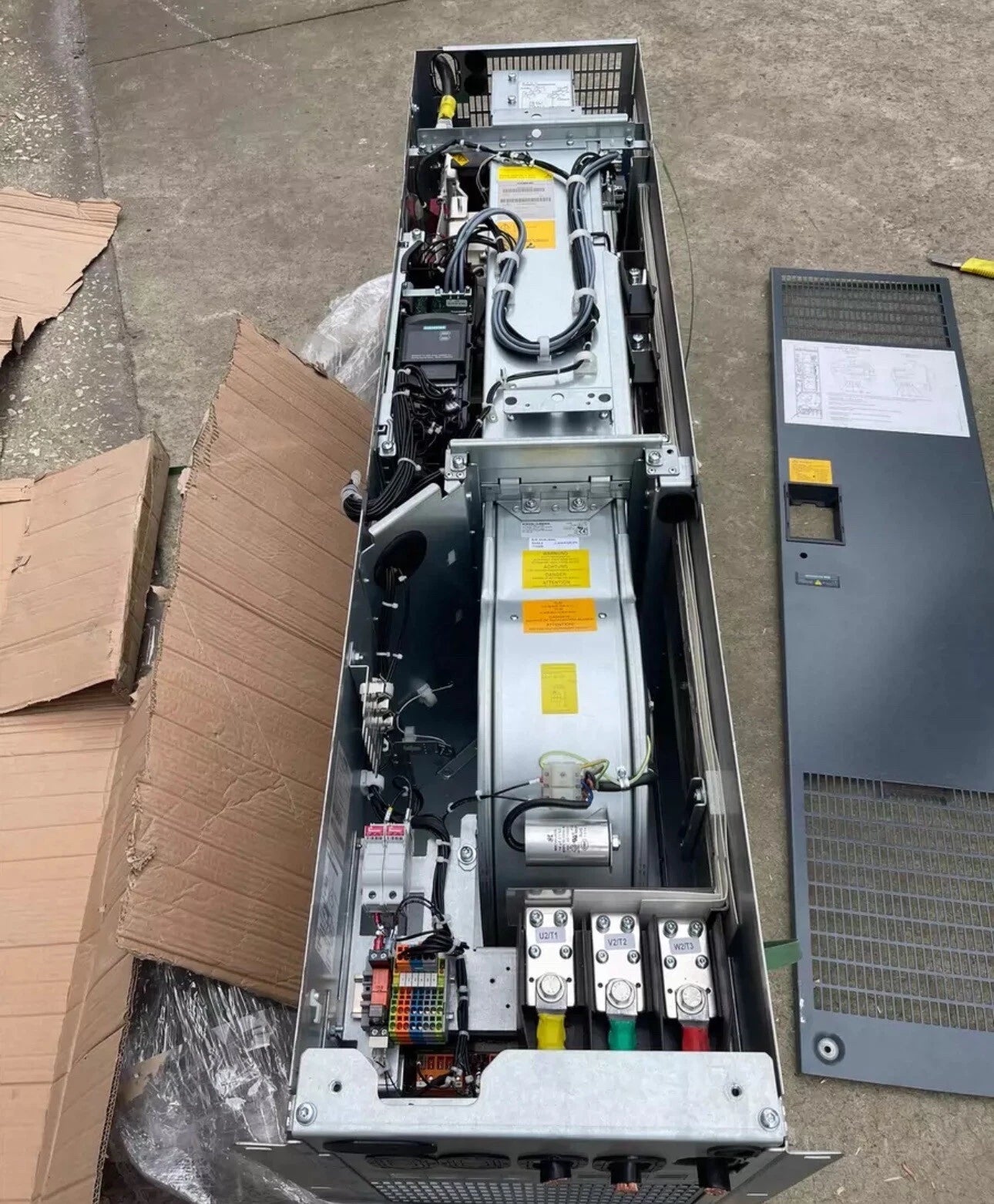 Siemens 6SE6440-2UD41-3GB1: Frequency Inverter Drive