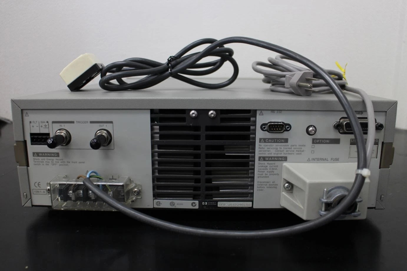 HP 6811A 375VA 300V AC power source
