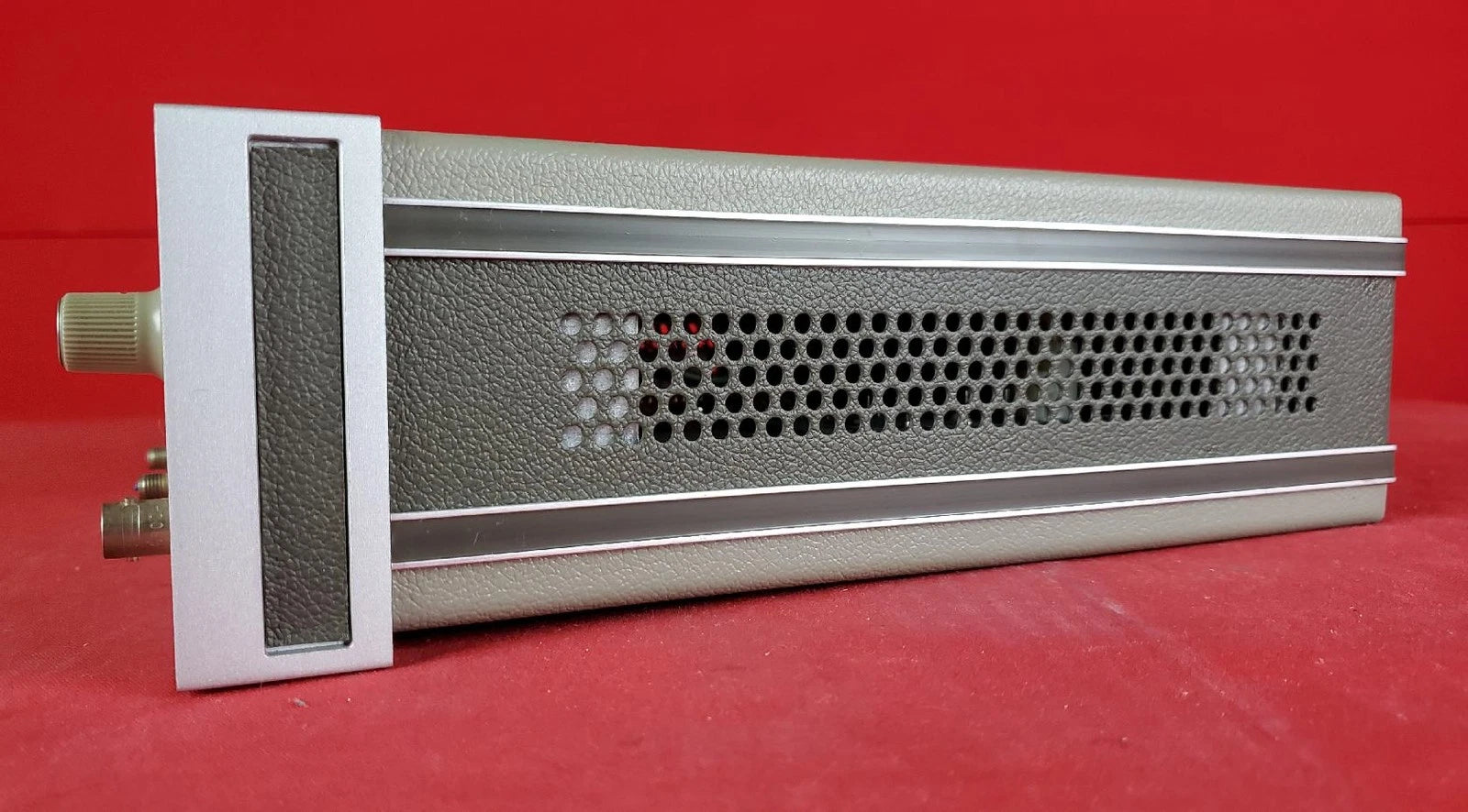 HP Agilent Keysight 11975A Amplifier 2-8GHz, 16dBm