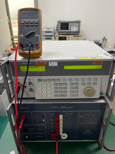 Valhalla Scientific 2555A Calibrator , tested & good working condition - XG eqpt