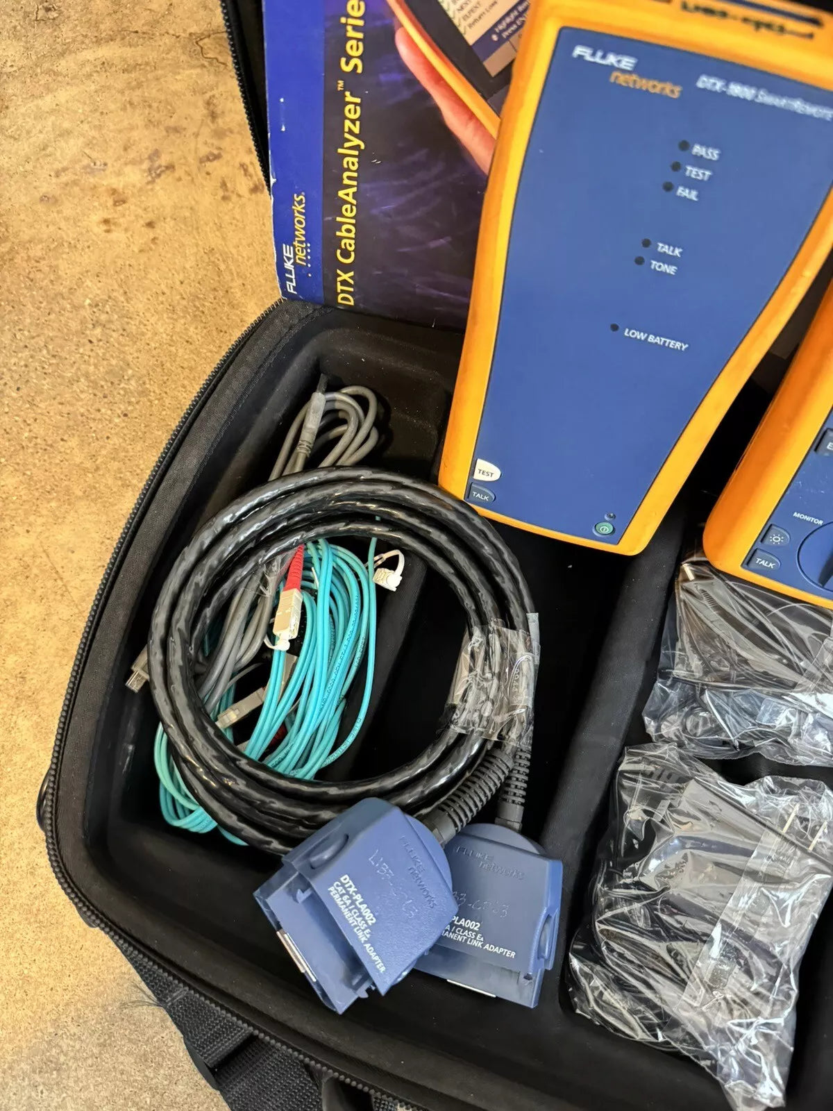 Fluke Networks DTX-1800 Cat6 Cat6a Test Set with DTX-PLA002 & DTX-CHA002