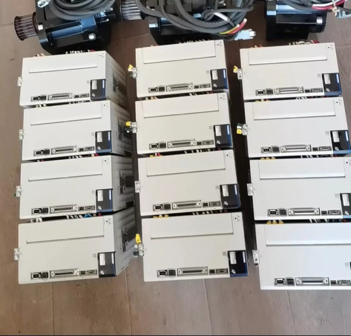 SGD7S-200A00B202 High-Speed Stepper Drive - Compact Design