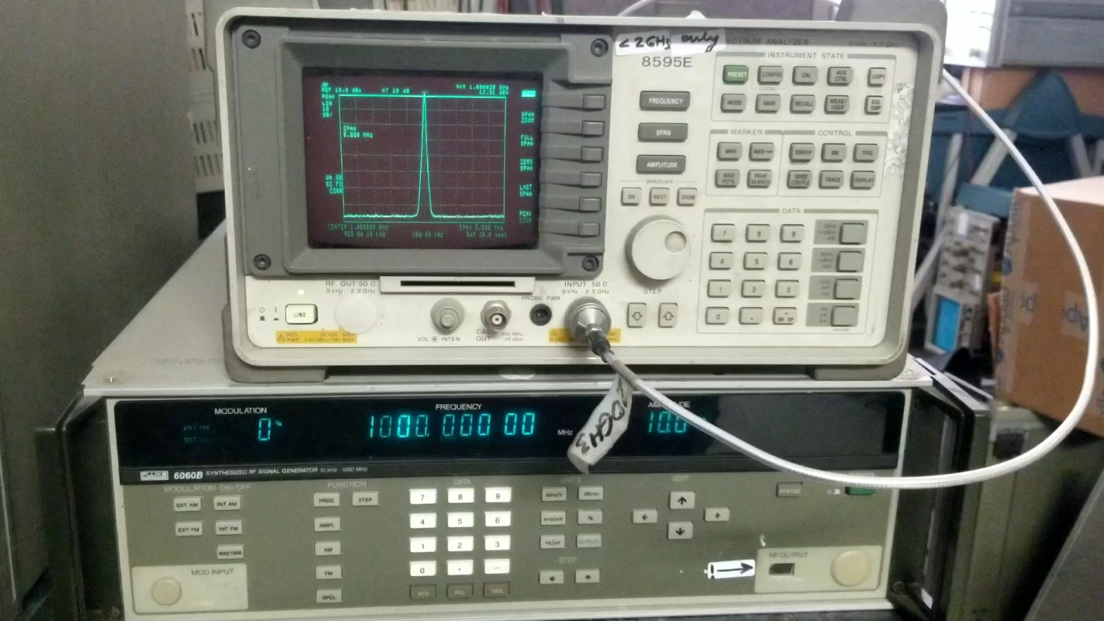 Fluke 6060B Signal Generator
