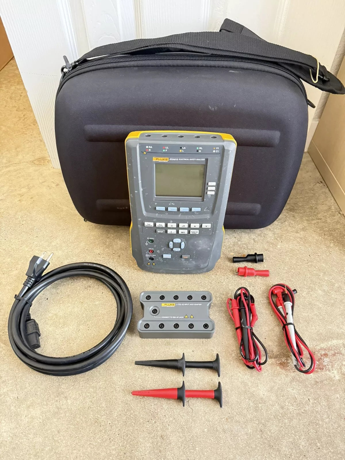 FLUKE ESA615 EU 230V Electrical Safety Analyzer (Tested)