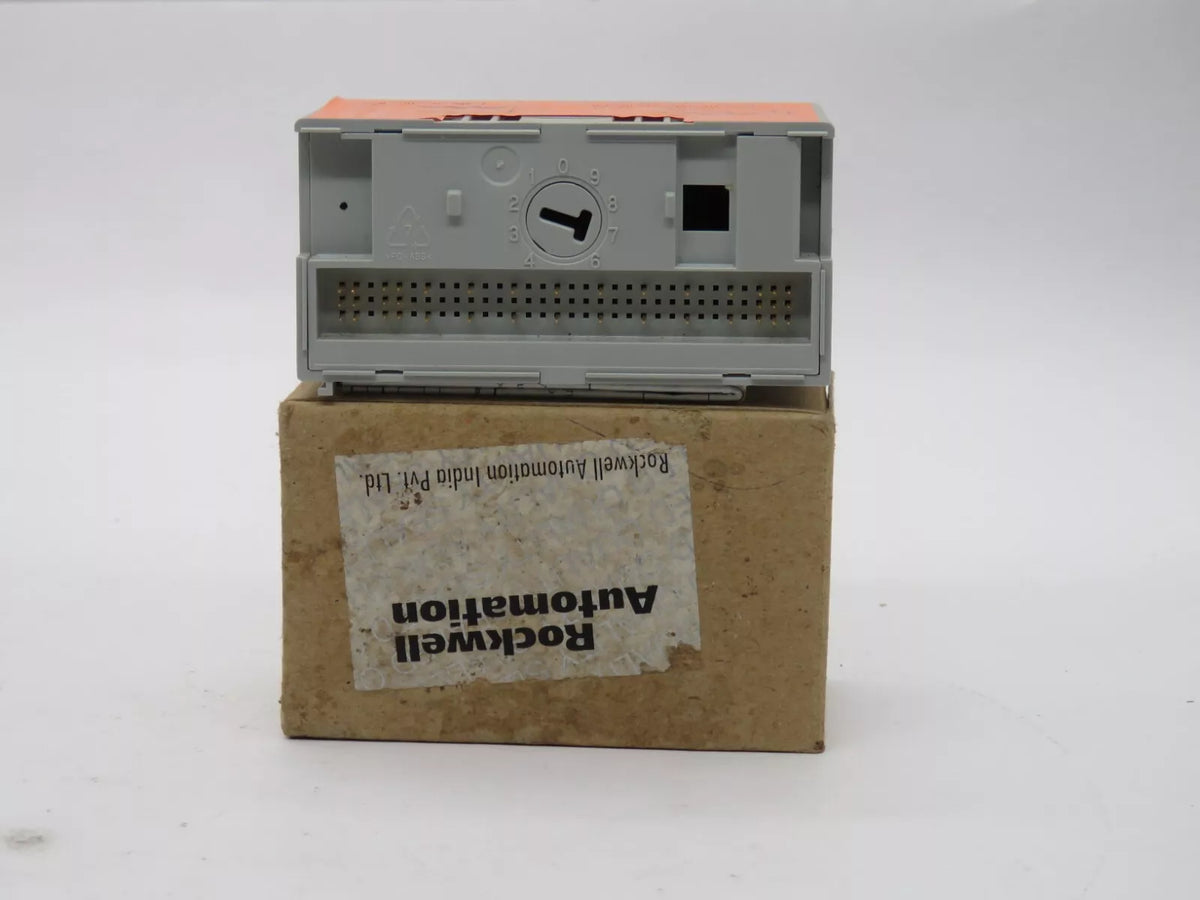 Allen Bradley 1794-0B8EPK Conformal Coating 24VDC Source Output Electrical Fused 8 PT