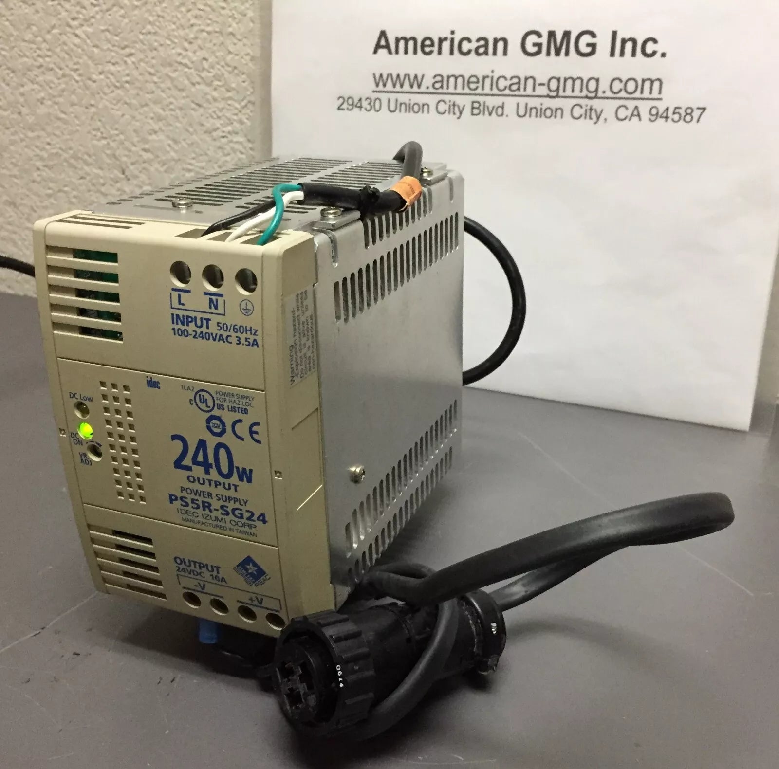 IDEC PS5R-SG24 AC-DC Power Supplier Input 100-240V 3.5A 240W Output w/Cables