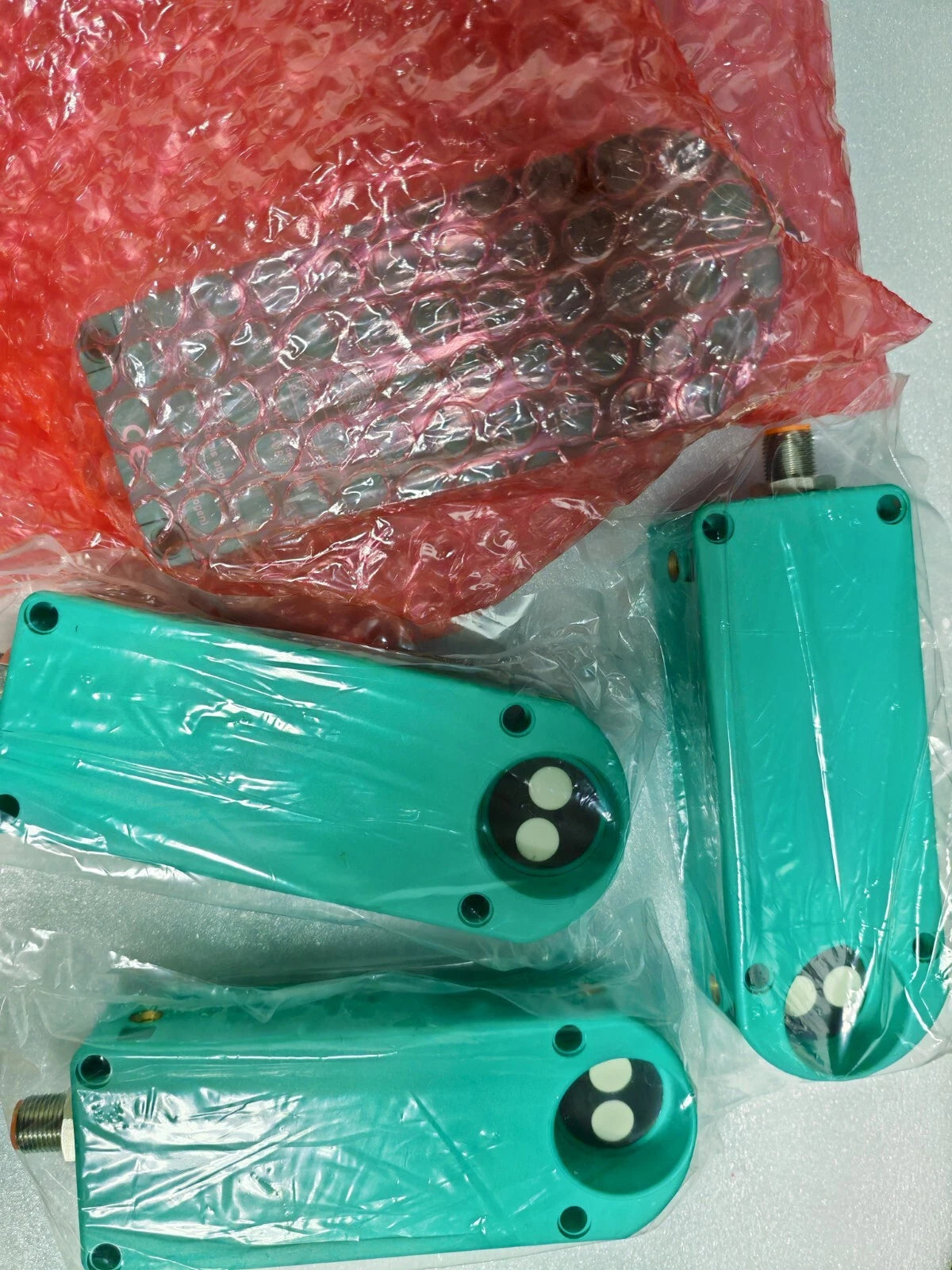 P+F Ultrasonic Sensor UC300-F43-2KIR2-V17 120332