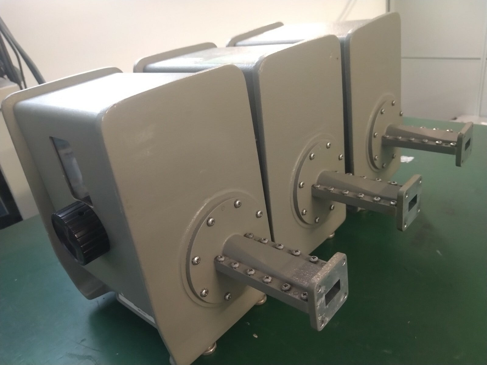 HP Agilent Model P382A Variable Attenuator 12.4 to 18GHz - XG eqpt